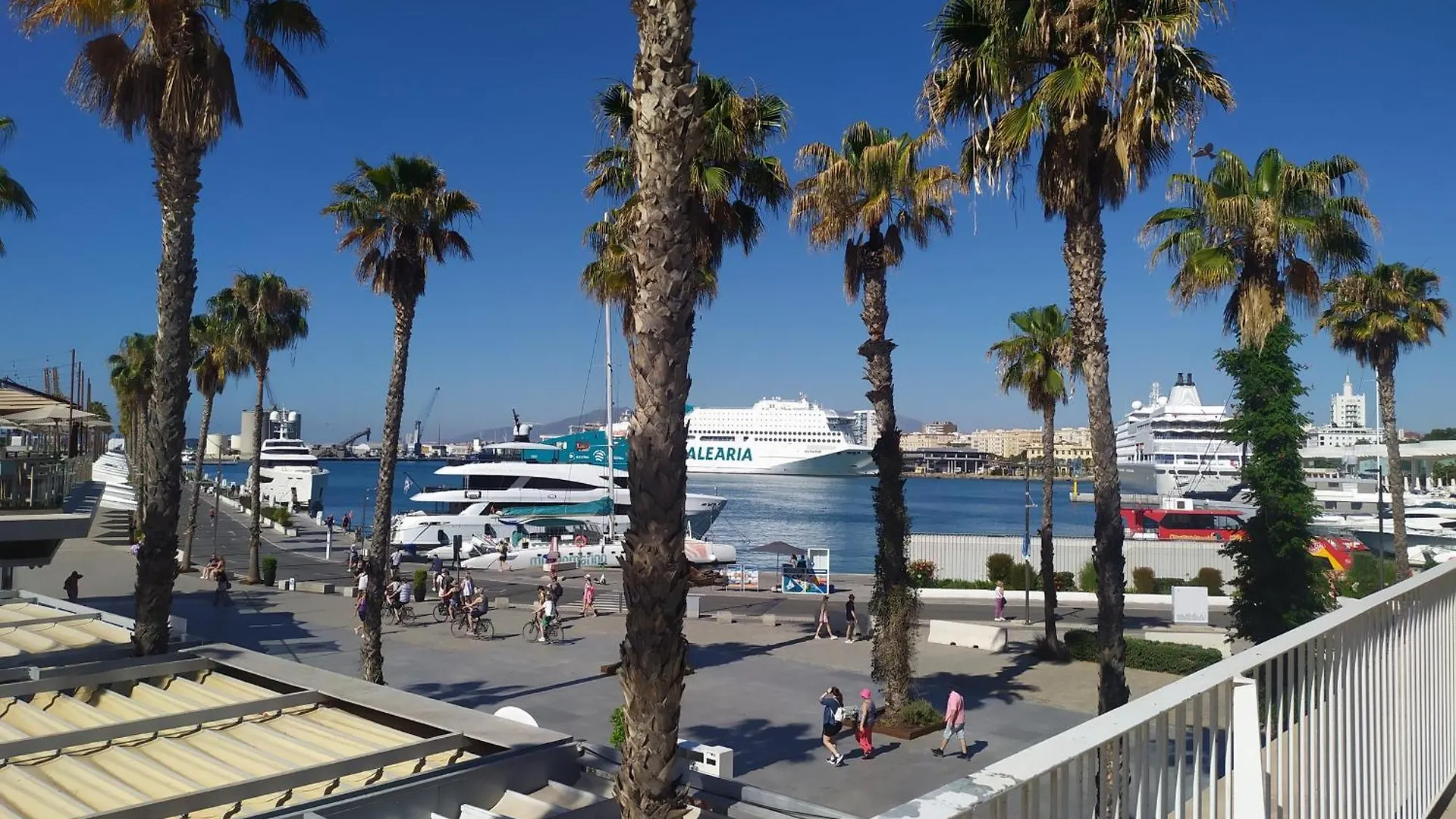 Apartamento Malagueta Campos Eliseos Málaga